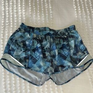 Lululemon Hotty Hot shorts 4 inch